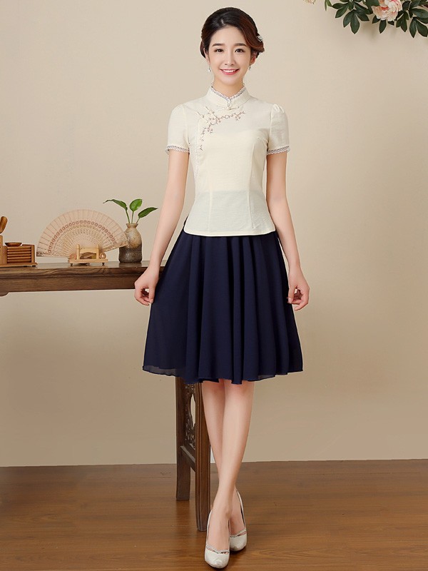 Embroidered Mandarin Collar Qipao / Cheongsam Top