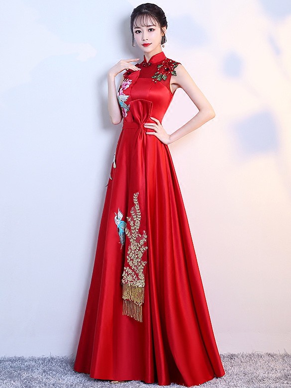 Red Embroidered Maternity Brides Qipao / Cheongsam Wedding Gown