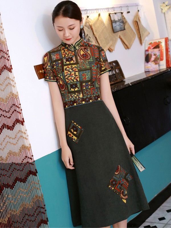 Green Embroidered Midi Modern Qipao / Cheongsam Dress Green Embroidered Midi Modern Qipao / Cheongsam Dress
