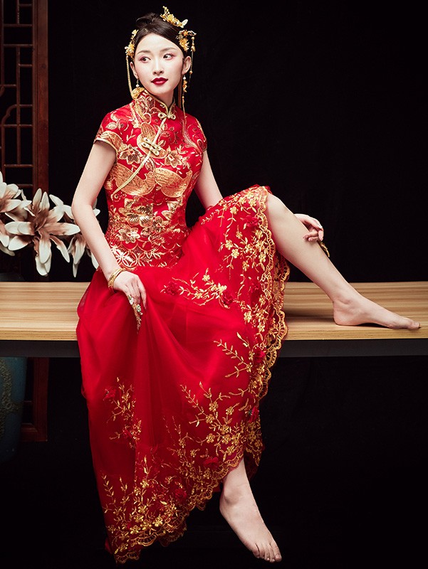 Sequined Embroidered Floral Wedding Qun Kwa with Tulle Skirt Sequined Embroidered Floral Wedding Qun Kwa with Tulle Skirt