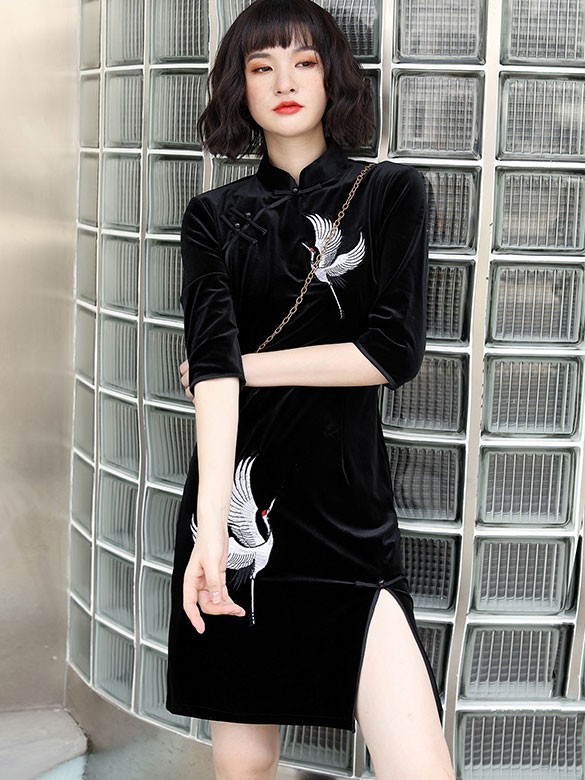 Black Embroidered Velvet Qipao / Cheongsam Dress