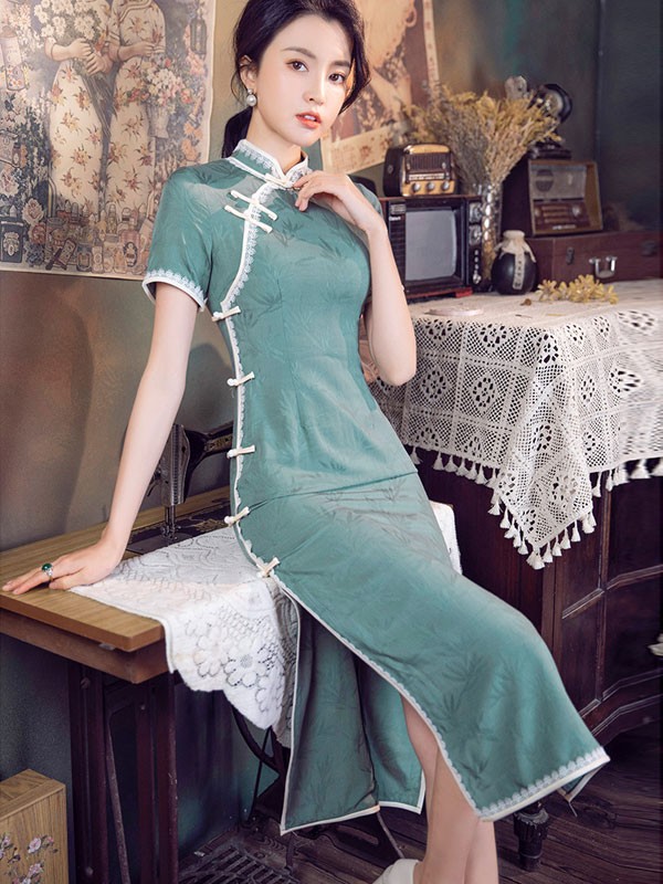 2022 Green Jacquard Tea-Length Qipao / Cheongsam Dress