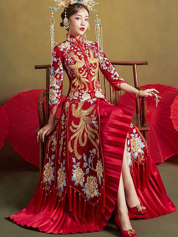 Red Shimmering Embroidered Phoenix Wedding Qun Kwa