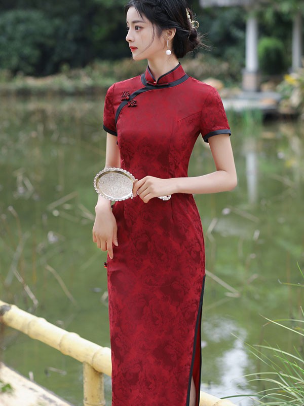 2022 Red Jacquard Maxi Cheongsam / Qipao Dress