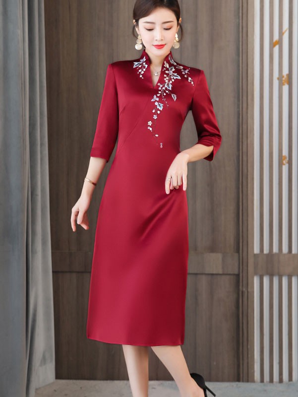 Burgundy Mothers Embroidered V-Neck Qipao / Cheongsam Dress