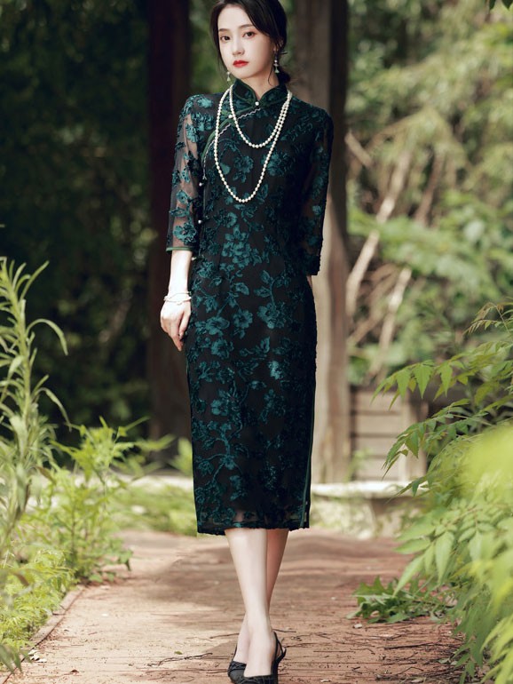 Mothers Red Green Velvet Mid Qipao / Cheongsam Dress