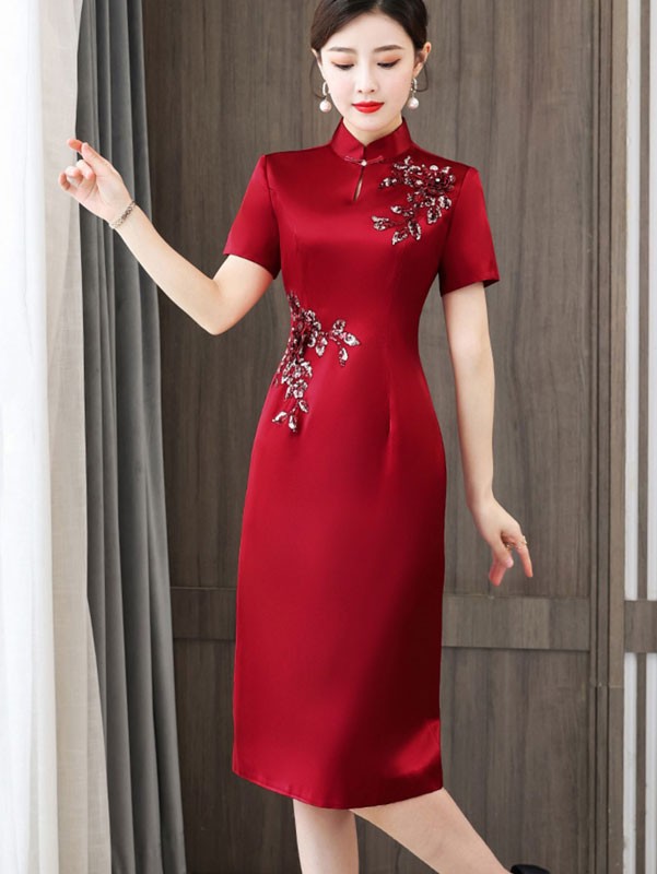 Bridal Mothers Red Embroidered Mid Qipao / Cheongsam Dress