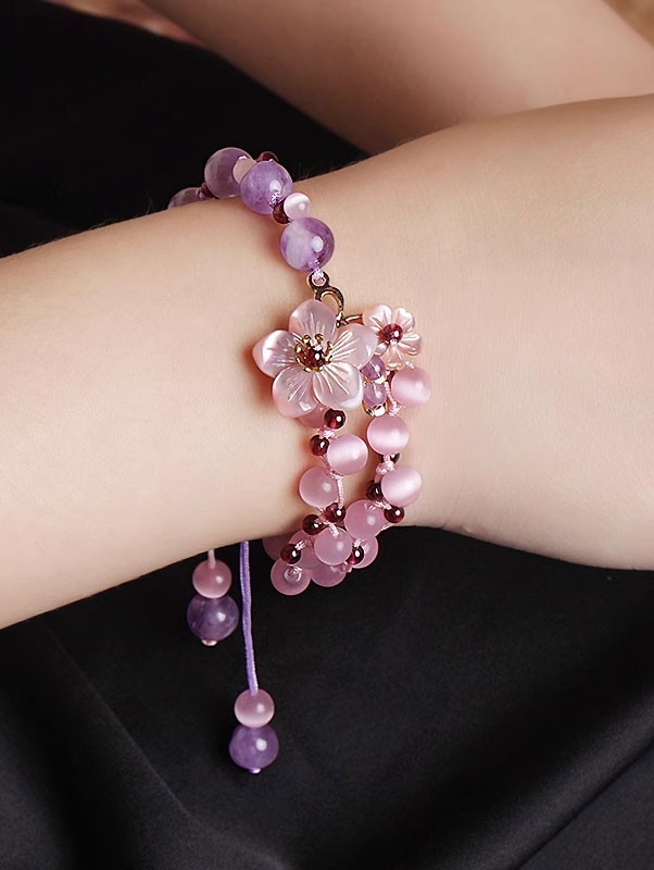 Costume Jewelry: Purple Bead Bracelet, String