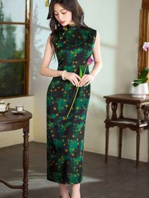 2025 Green Asymmetric Collar Cheongsam Qipao Dress
