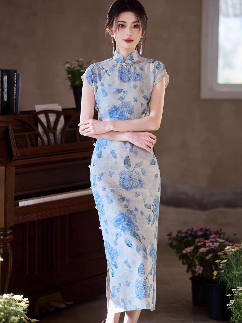 Porcelain Blue Floral Print Maxi Cheongsam Qipao Dress Porcelain Blue Floral Print Maxi Cheongsam Qipao Dress
