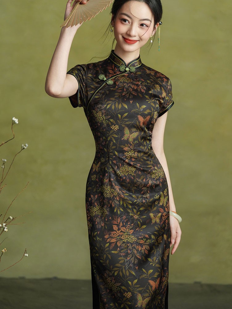 Autumn Glow Floral Print Long Cheongsam Qipao Dress Autumn Glow Floral Print Long Cheongsam Qipao Dress