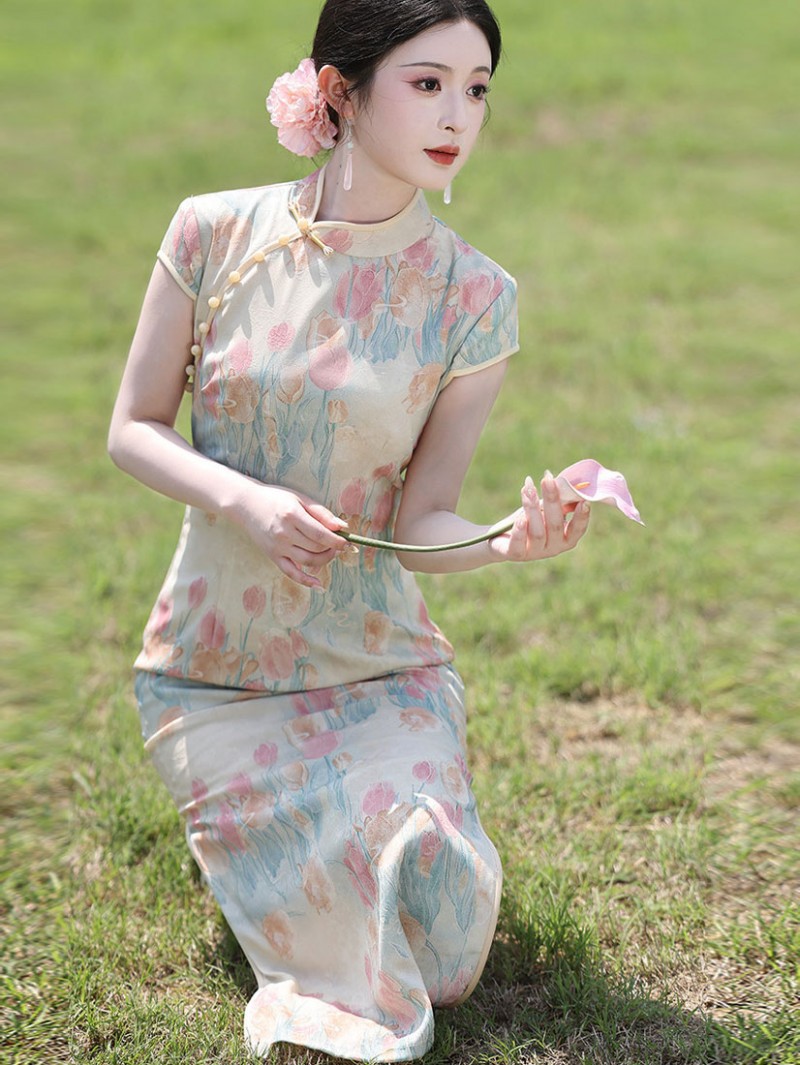 Lovely Tulip Print Maxi Cheongsam Qipao Dress Lovely Tulip Print Maxi Cheongsam Qipao Dress