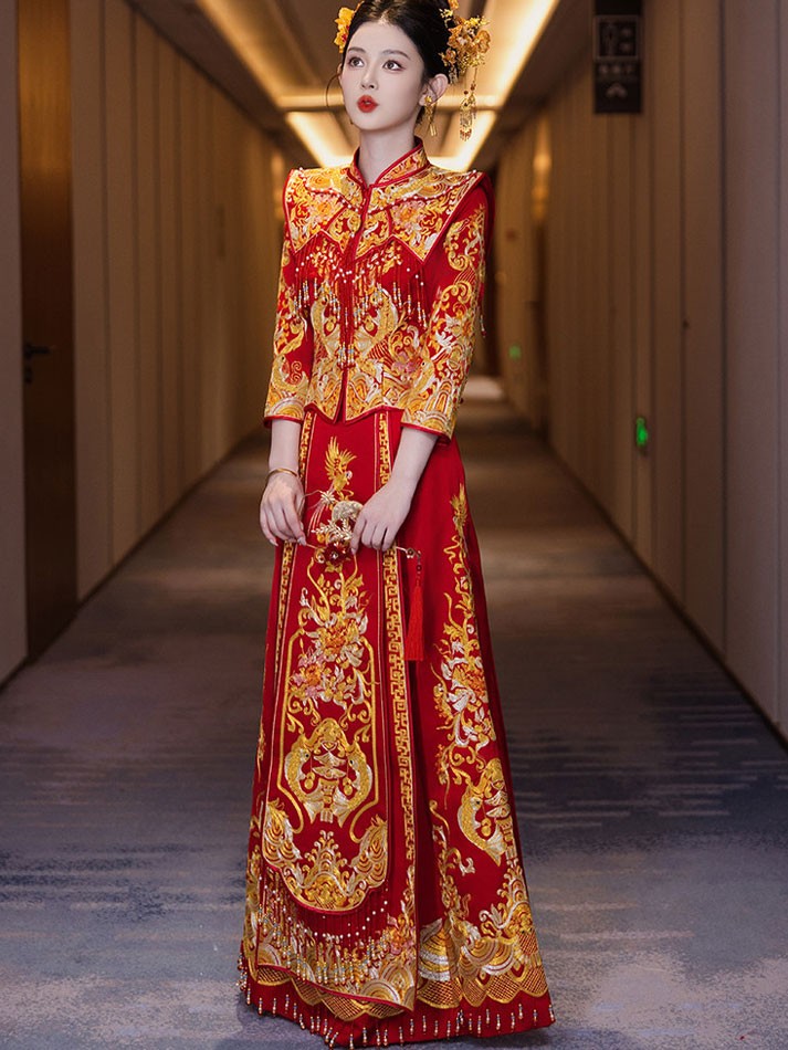 Embroidered Floral Phoenix Bridal Wedding Qun Kwa Outfit Embroidered Floral Phoenix Bridal Wedding Qun Kwa Outfit