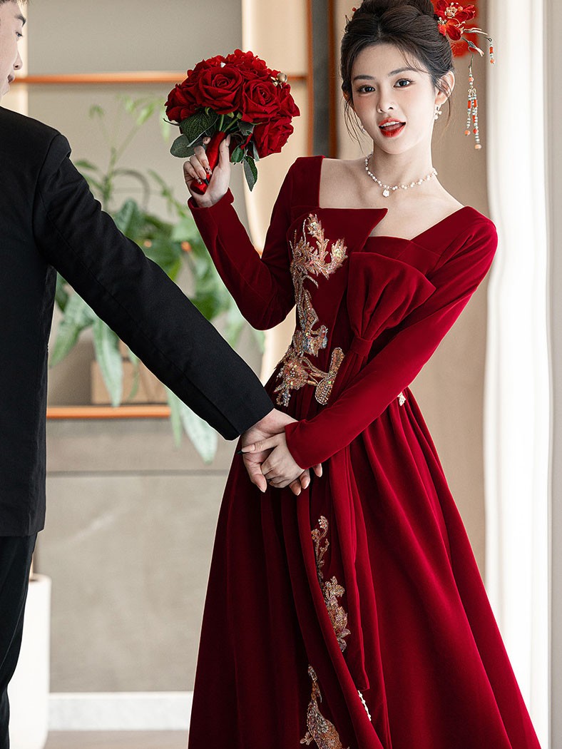 Burgundy Long Sleeve Phoenix Winter Wedding Bridal Dress