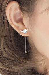 Angle Silver Chain Pearl Stud Earring