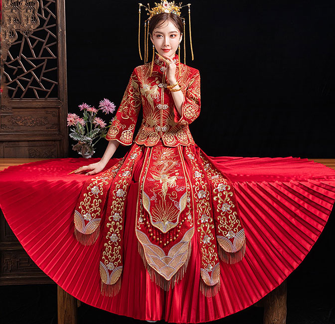 Beaded Embroidered Phoenix Wedding Qun Kwa with Pleated Skirt